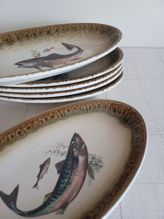 Image 1 of Cerámica V.A.R.M. - Italia, años 90 - 6 platos ovalados decorados a mano - motivo de peces