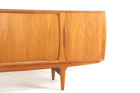 Image 1 of Johannes Andersen pour Uldum mobelfabrk buffet vintage