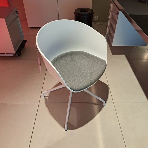 Hay AAC20 About A Chair chair