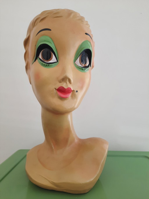Vintage shop window head Twiggy ceramic sculpture
