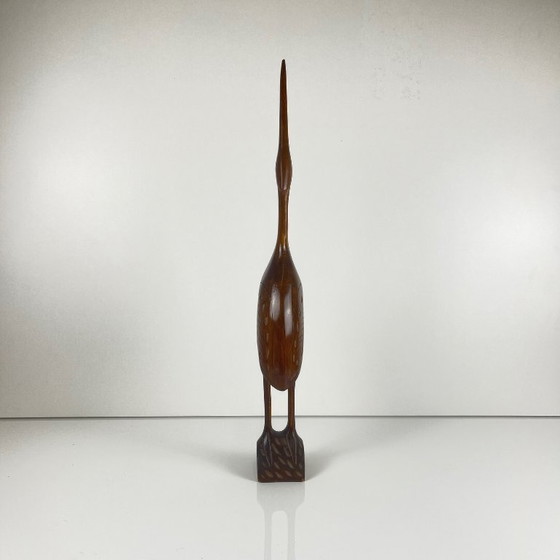 Image 1 of Estatua de garza de madera tallada, mediados del siglo XX