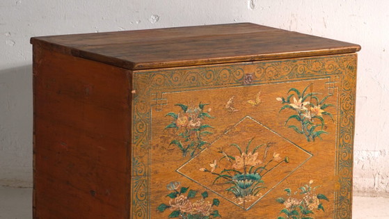 Antieke Chinese beschilderde kist van iepenhout – China, circa 1900 – Opbergkast (photo 3 of 40)