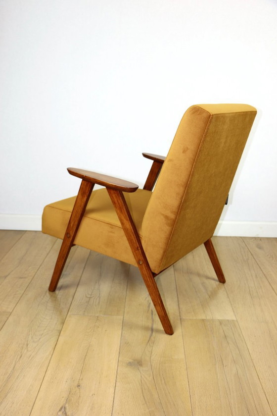 Classic Vintage Golden Velvet Armchair Jade - Like Chierowski Model - 2 Pieces Available – Axel Concept, Wood (photo 4 of 11)