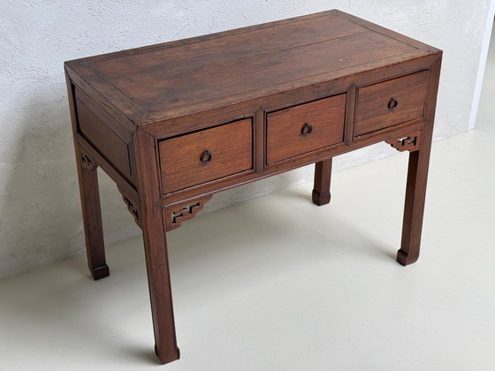 Image 1 of Traditionele Chinese Sidetable | 3 Lades | Begin 19e eeuw