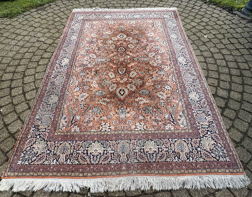 Persian rug (carpet)