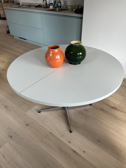 Table de salle à manger ronde Pastoe, extensible 1970