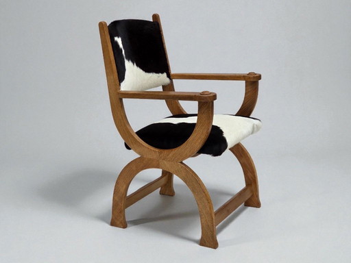 Poltrona danese con schienale alto, anni '60, vera pelle di mucca, legno di quercia, rivestita.