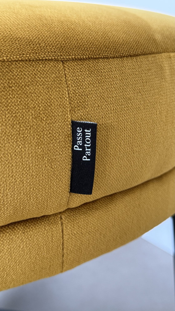 Image 1 of Pouf Passe Partout