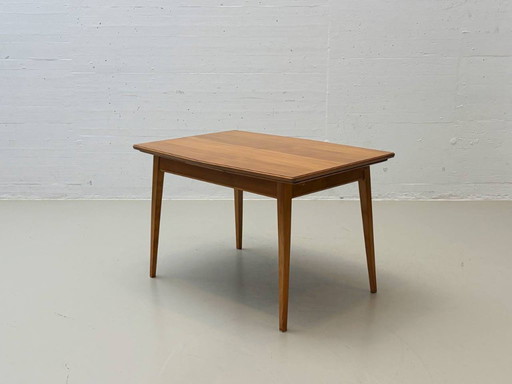 Uitschuifbare eettafel van kersenhout uit Willisau, Zwitserland, jaren 60.