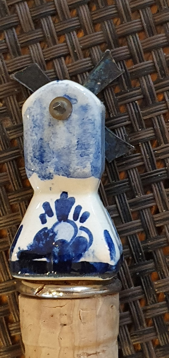 Image 1 of Zwei antike Delfter Keramikstopfen (einer davon mit sich drehenden Windmühlenflügeln).