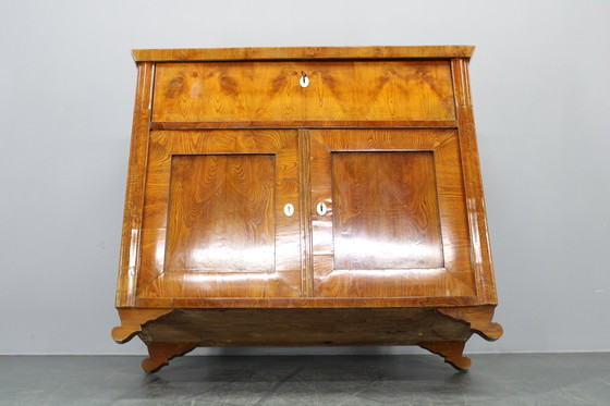 Image 1 of Mobile antico con zona scrittura, finitura noce, anni '30, Cecoslovacchia