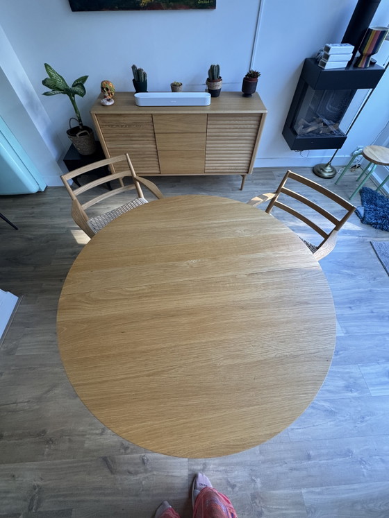 Tavolo da pranzo rotondo allungabile in rovere "Artis" di Kave Home — 120–170 x 80 cm – Tavoli da pranzo (photo 10 of 15)