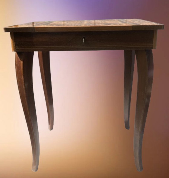 Image 1 of Handwerklich gefertigter Musiktisch mit Intarsien aus Sorrent - 1960er Jahre