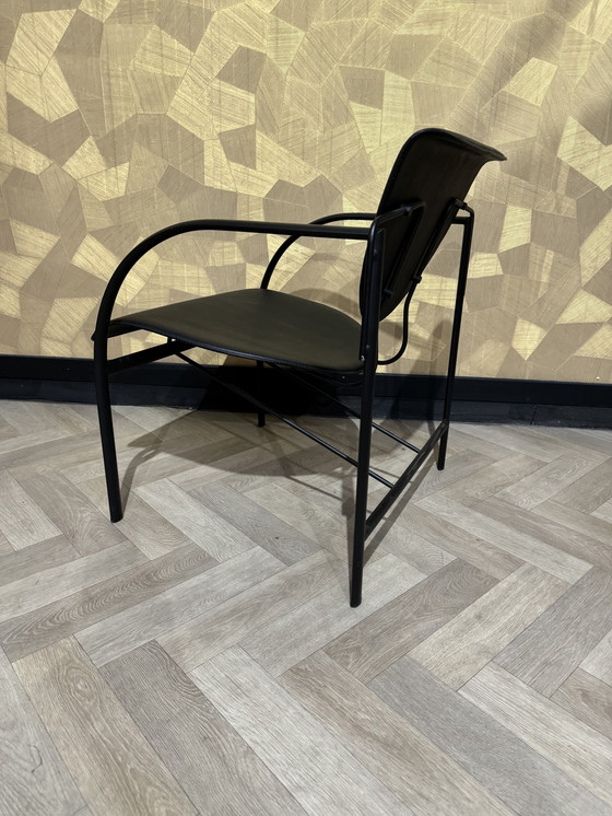 Image 1 of Belle chaise basse design