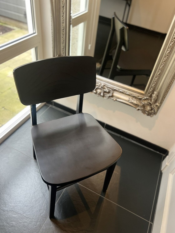 Image 1 of Skandinavischer Design-Stuhl Schwarz