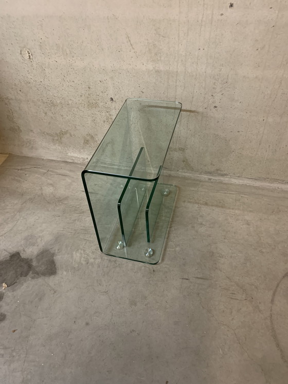 Image 1 of Porte-revues/table d'appoint de style italien.