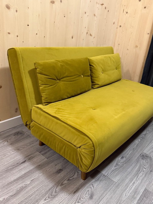 Sofá cama Haru de terciopelo amarillo de 123 cm, como nuevo.