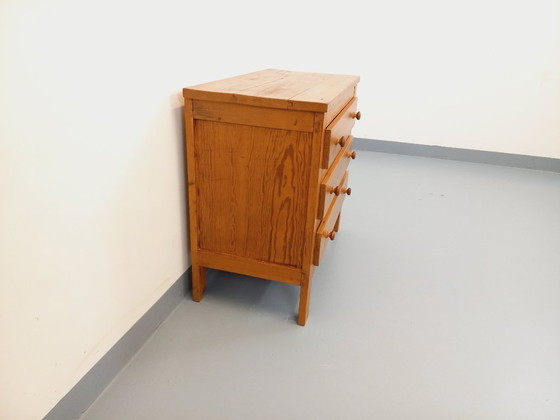 Image 1 of Vintage pine chest of drawers from the 70s/80s
