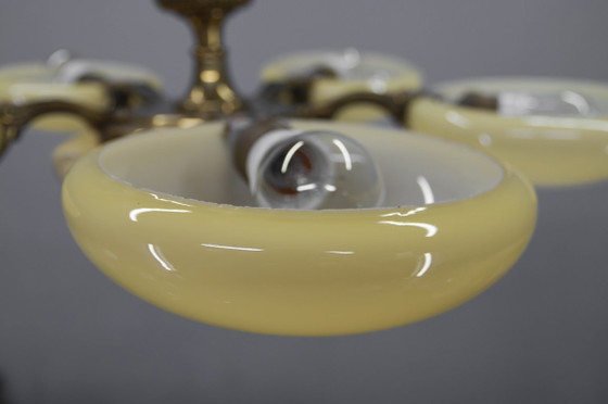 Image 1 of Lámpara de araña Art Nouveau de seis luces de latón, de Jenčík, Checoslovaquia, década de 1920, con etiqueta.