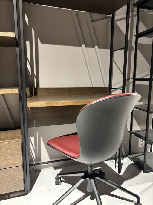 Unité murale BOCONCEPT CALGARY avec espace de travail, de 899 € à 629 €.
