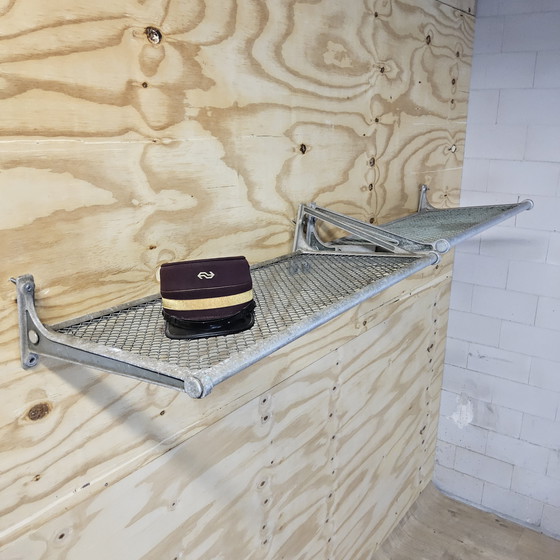 Image 1 of 4x Vintage 70s NS Hondekop (Mat 54) bagagerekken treincoupe / wandkapstok/ hoedenrek