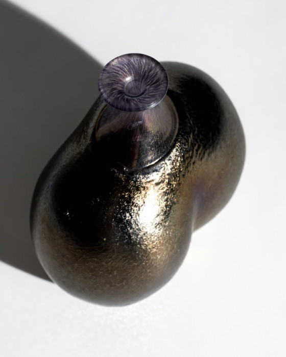 Image 1 of Volcano Irisierende Kunstglasvase von Bertil Vallien für Kosta Boda, signiert 481387