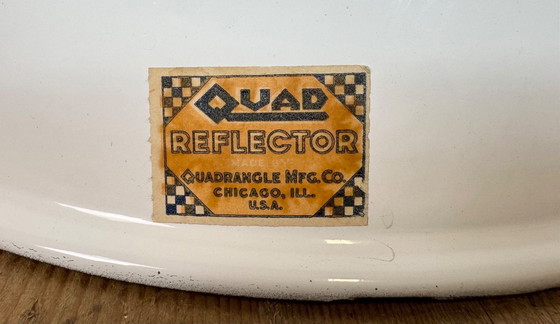 Image 1 of Industriële witte geëmailleerde fabriekshanglamp van Quadrangle Mfg. Co., jaren 60