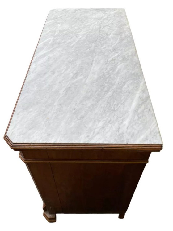 Image 1 of Cassettiera antica in stile Luigi Filippo con piano in marmo bianco