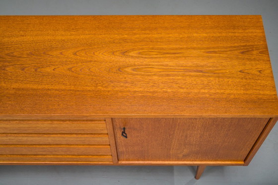 Image 1 of Mid-Century Duits teakhouten dressoir, jaren 60