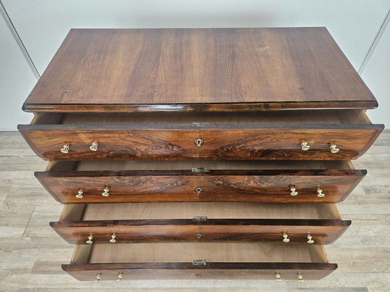 Image 1 of Art Decò chest of drawers in walnut and brass