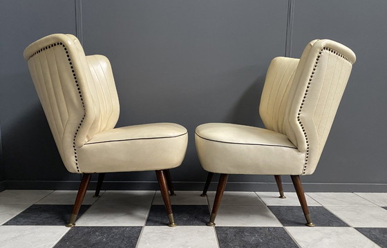 Image 1 of 2 sedie da cocktail in skai bianco anni '60