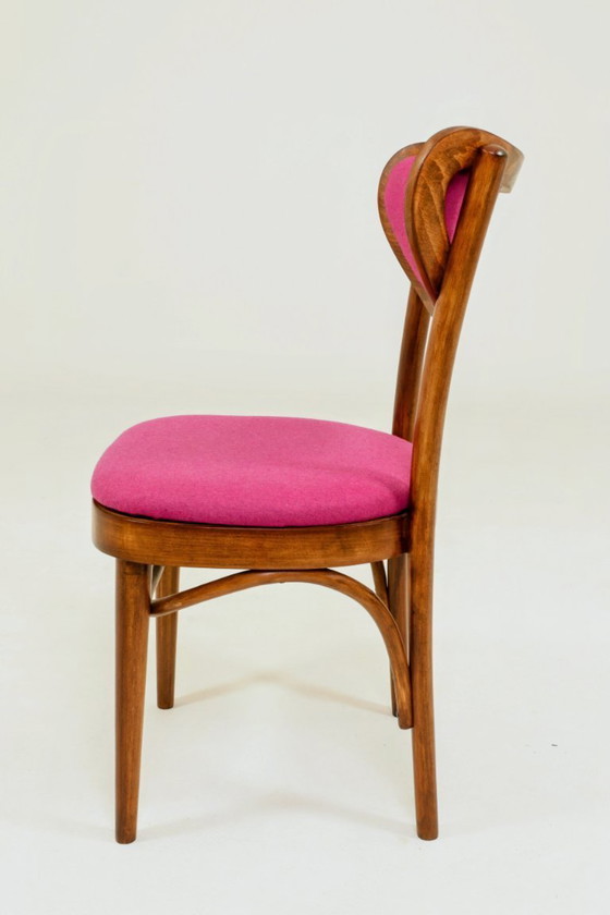 Image 1 of Sedia retrò in legno curvato in stile classico, rivestimento in lana fucsia, completamente ristrutturata, 1950