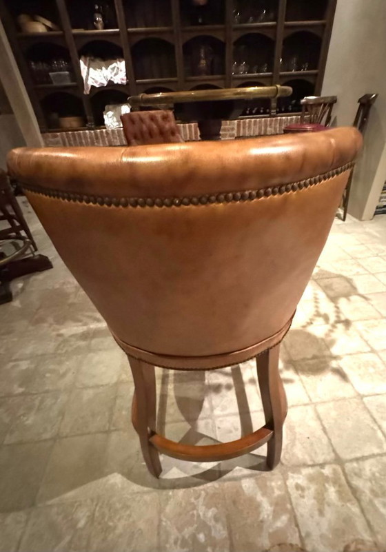 2 Stehtische mit 4 Barhockern – Leather (photo 5 of 9)