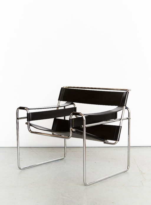Poltrona club B3 "Wassily Chair" di Marcel Breuer per Knoll International