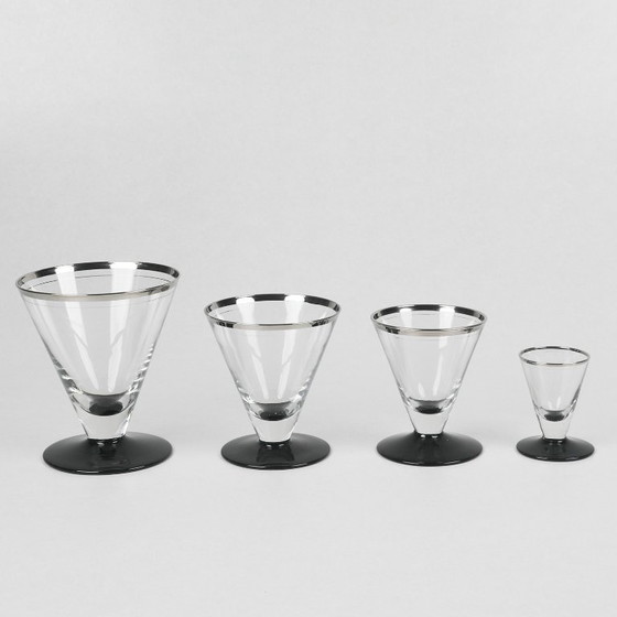 Image 1 of Élégant service de verres Art déco des années 1930, composé de 40 pièces ! Fabriqué en Belgique, V.D. Belgium
