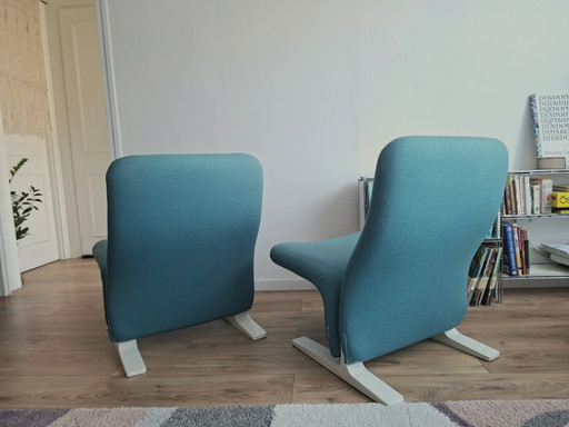 2 Concorde armchairs by Pierre Paulin