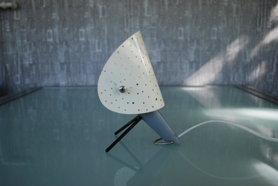 Image 1 of Bureau lamp van Ernest Igl  " The Little Dog " Grijs/Wit