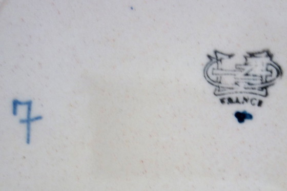 Image 1 of 2 dekorative Wandteller Gien, um 1900