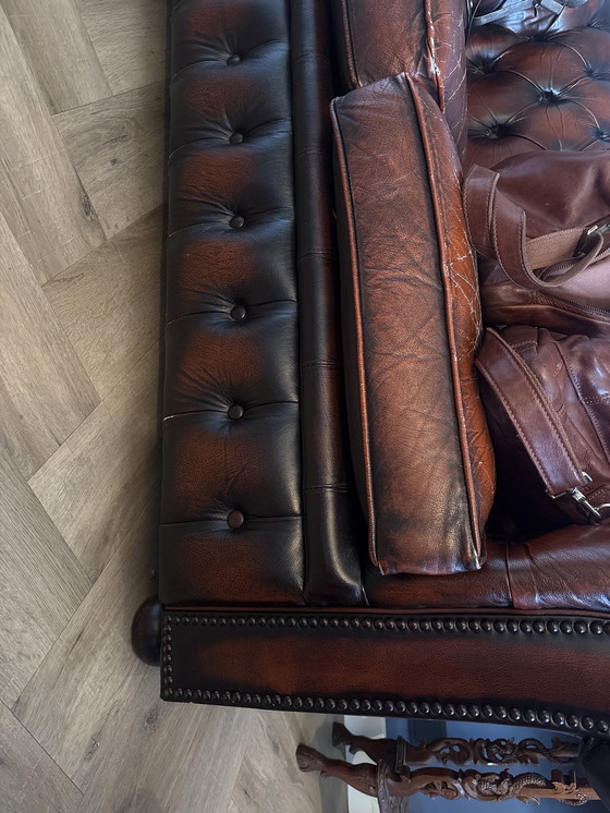 Image 1 of Chesterfield Tweezitsbank