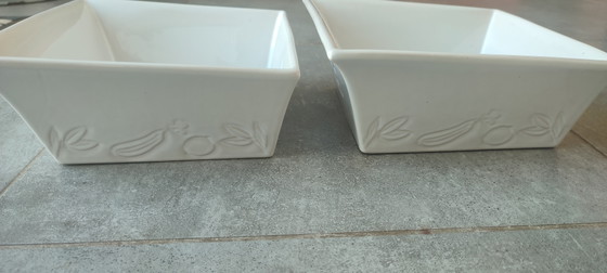 Juego de dos fuentes cuadradas asimétricas para gratinar, numeradas por BCI, fabricadas en Francia. (photo 4 of 15)