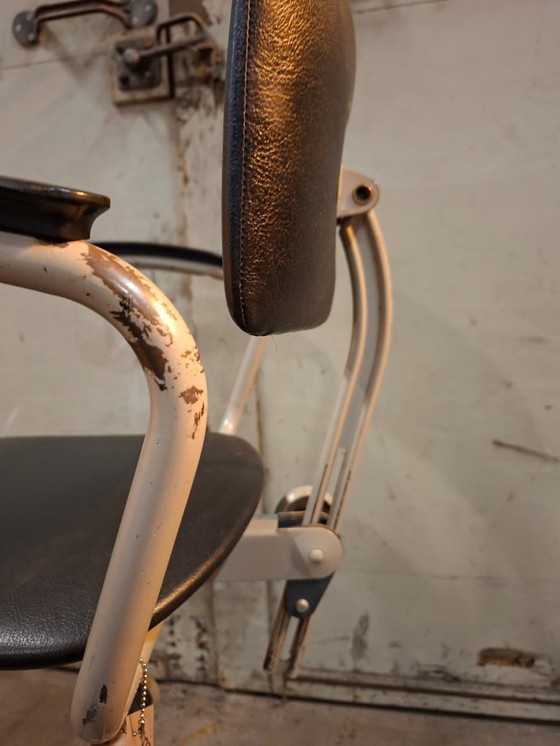 Image 1 of Vintage Ahrend Cirkel Architect bureaustoel met arm uit 1922