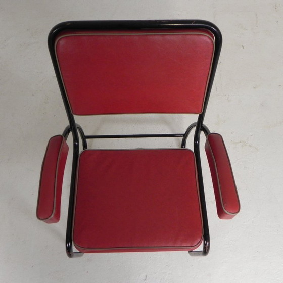 Image 1 of Conjunto de 4 sillones y mesa de centro con estructura tubular de estilo Bauhaus, década de 1950.