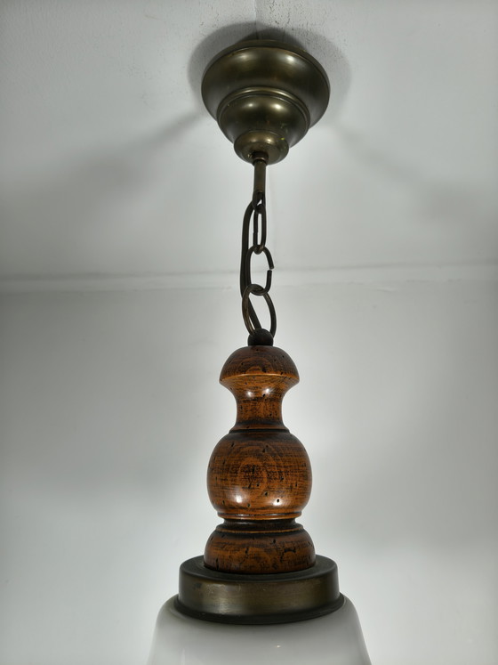 Image 1 of Lampada a sospensione vintage con paralume in vetro opalino, anni '70/'80