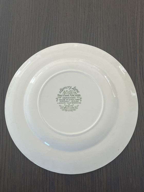 Image 1 of 2 platos llanos de loza inglesa de 26 cm | Royal Tudor Ware & British Anchor Memory Lane