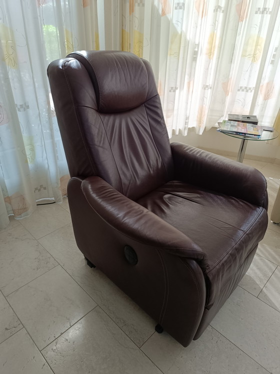 Relax- En Sta Op Fauteuil – Leather (photo 3 of 7)