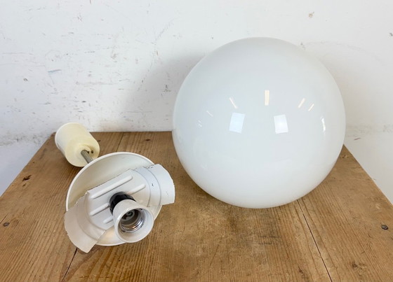 Image 1 of Vintage kroonluchter met melkglas van Elektrosvit, jaren 60