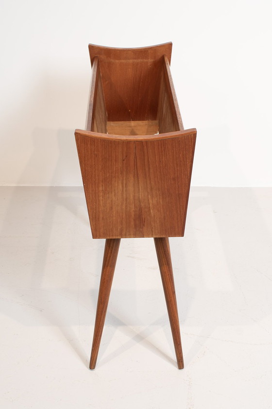 Image 1 of jardinière en teck