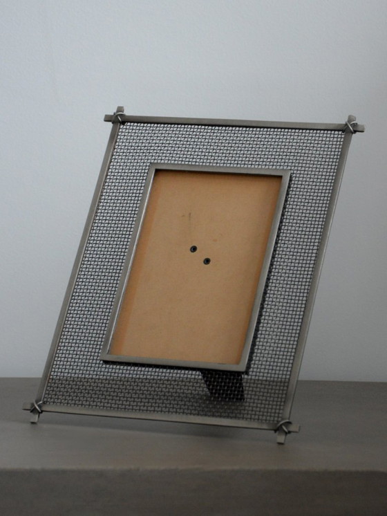 Image 1 of Telaio in rete metallica dal design industriale/brutalista