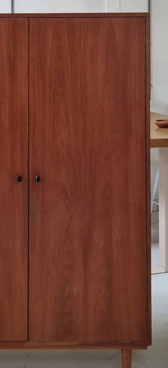 Mid Century wardrobe – Wood (photo 15 of 21)