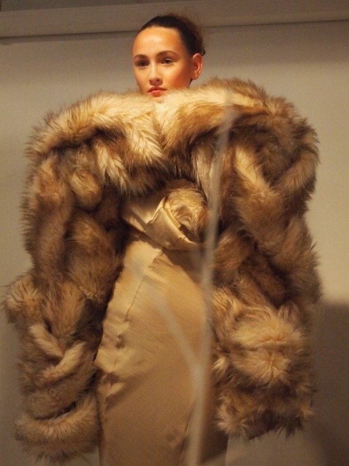 Image 1 of ILJA Haute Couture Showpiece – Oggetto d'arredo scultoreo e acustico